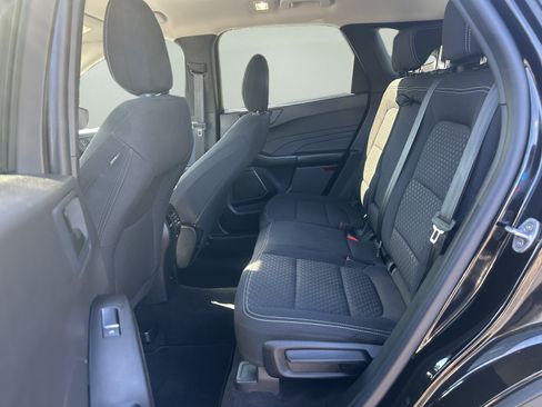 Used 2023 Ford Escape Active w/ Tech Pack #1 AWD/4WD image 10