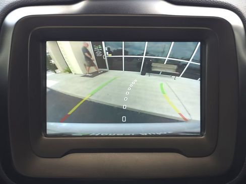 Used 2021 Jeep Renegade Latitude w/ Sun & Sound Group FWD image 22