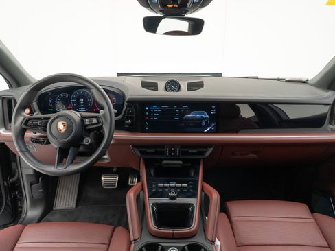 Certified 2026 Porsche Cayenne S AWD/4WD image 30