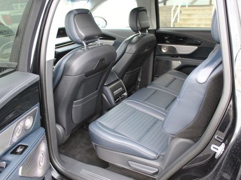 Used 2024 Lincoln Nautilus Reserve w/ Equipment Group 203A AWD/4WD image 19