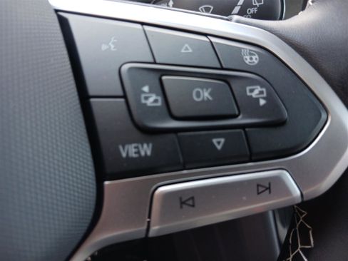 New 2025 Volkswagen Taos SEL image 16