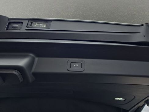 Certified 2025 Land Rover Range Rover Sport SE AWD/4WD image 16