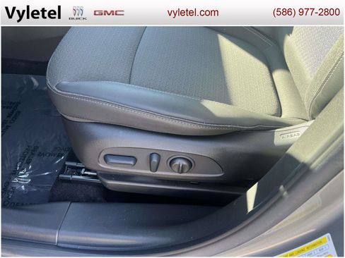 Certified 2023 Buick Encore GX Select image 18