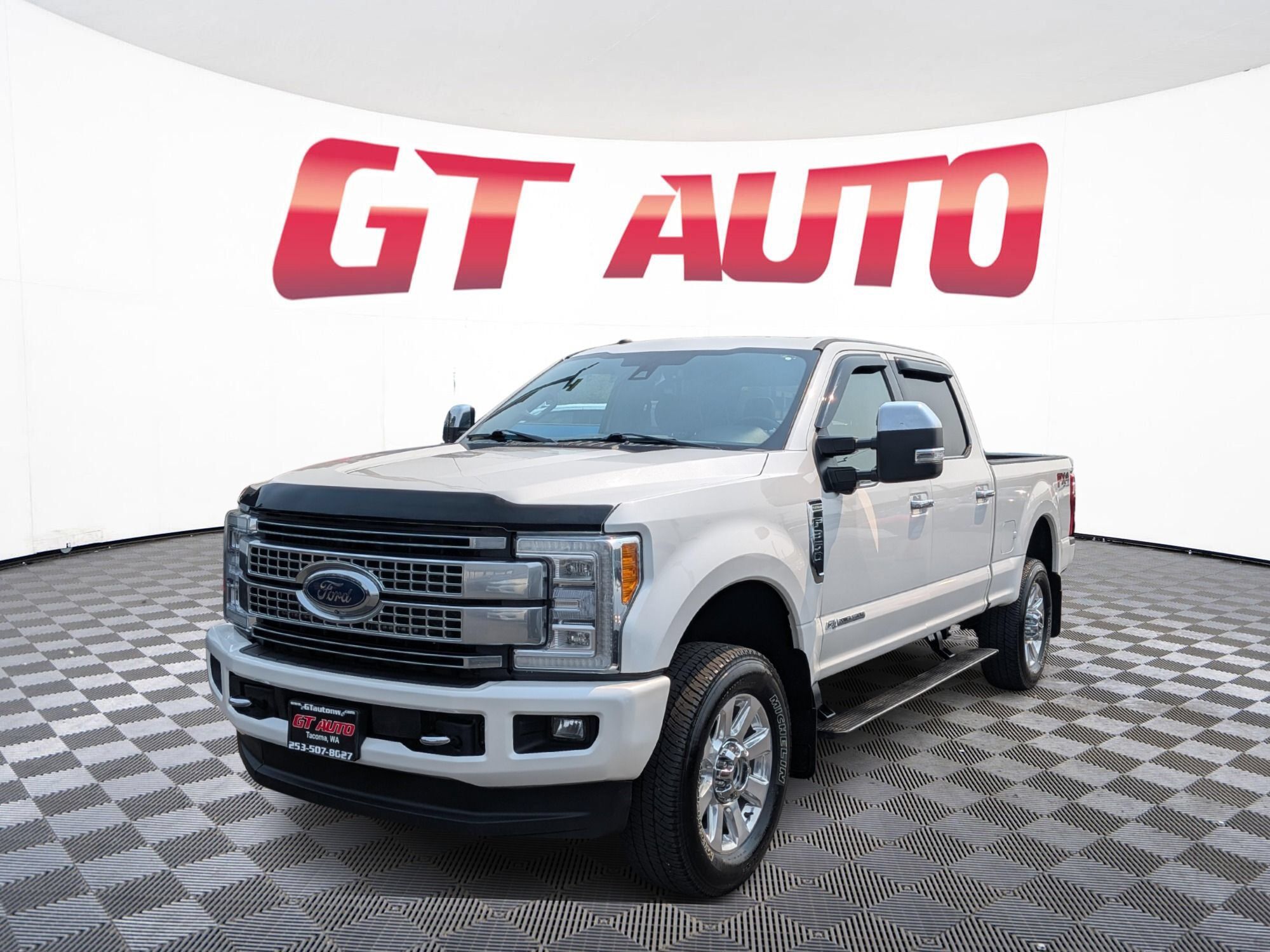 Used 2018 Ford F350 Platinum w/ Platinum Ultimate Package AWD/4WD image 2