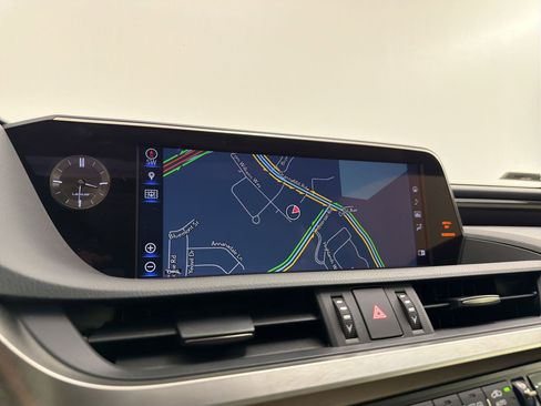 Used 2019 Lexus ES 300h w/ Premium Package FWD image 25