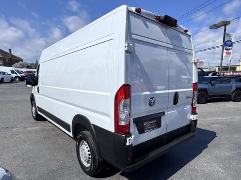 Used 2025 RAM ProMaster 2500 w/ Convenience Group image 5