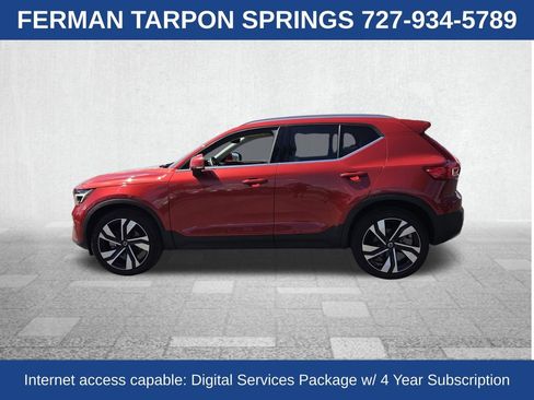 Certified 2023 Volvo XC40 B5 Plus AWD/4WD image 7