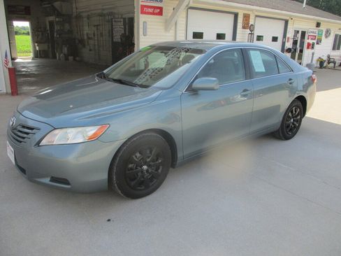 Used 2007 Toyota Camry LE FWD image 11
