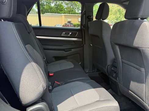 Used 2018 Ford Explorer XLT w/ Equipment Group 201A AWD/4WD image 20