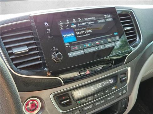 Used 2021 Honda Pilot EX image 10