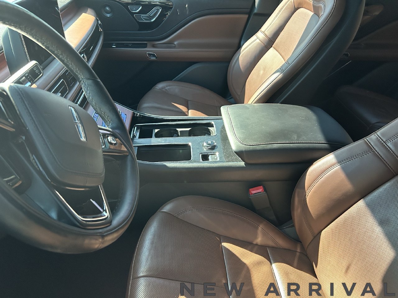 Used 2023 Lincoln Aviator Reserve w/ Elements Package Plus RWD image 9