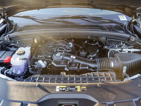 New 2025 Jeep Grand Cherokee Altitude image 28