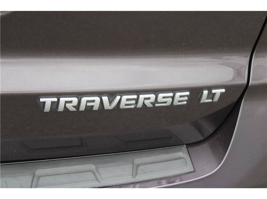 Used 2015 Chevrolet Traverse LT w/ Style and Technology Package FWD image 33