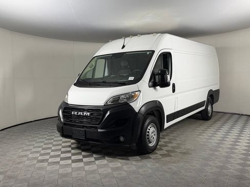 Used 2025 RAM ProMaster 3500 w/ Convenience Group FWD image 3