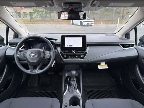 Used 2026 Toyota Corolla LE FWD image 8