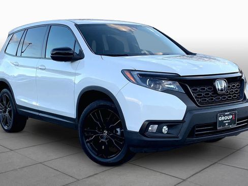 Used 2021 Honda Passport Sport image 3