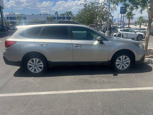 Used 2019 Subaru Outback 2.5i Premium AWD/4WD image 36