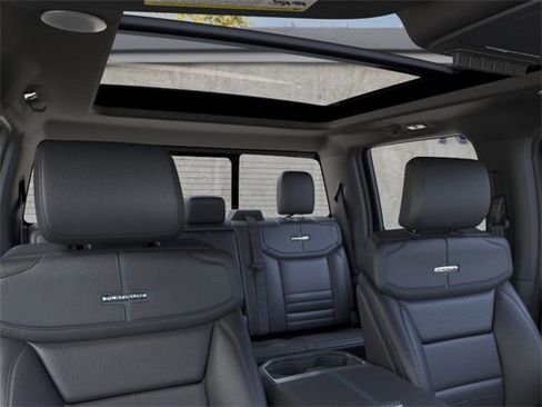 New 2025 Ford F350 Platinum w/ FX4 Off-Road Package image 22