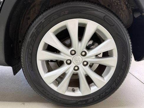 Used 2014 Toyota RAV4 Limited w/ Technology Package AWD/4WD image 28