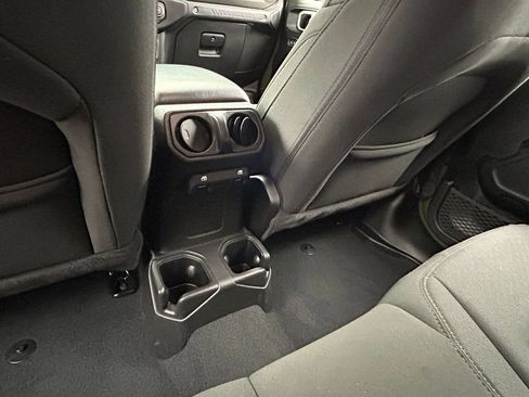 Used 2022 Jeep Wrangler Unlimited Sport AWD/4WD image 26
