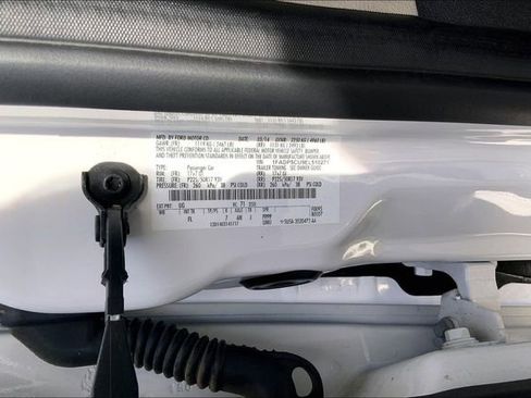 Used 2014 Ford C-MAX Energi SEL w/ Equipment Group 303A image 32