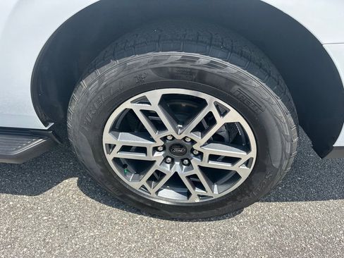 Used 2025 Ford Expedition Active AWD/4WD image 21