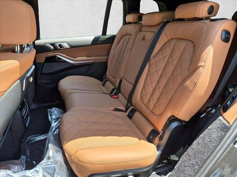 New 2027 BMW X7 xDrive40i w/ M Sport Package AWD/4WD image 16