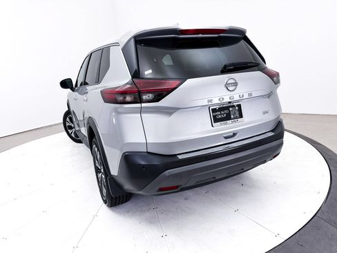 Used 2022 Nissan Rogue SV FWD image 6