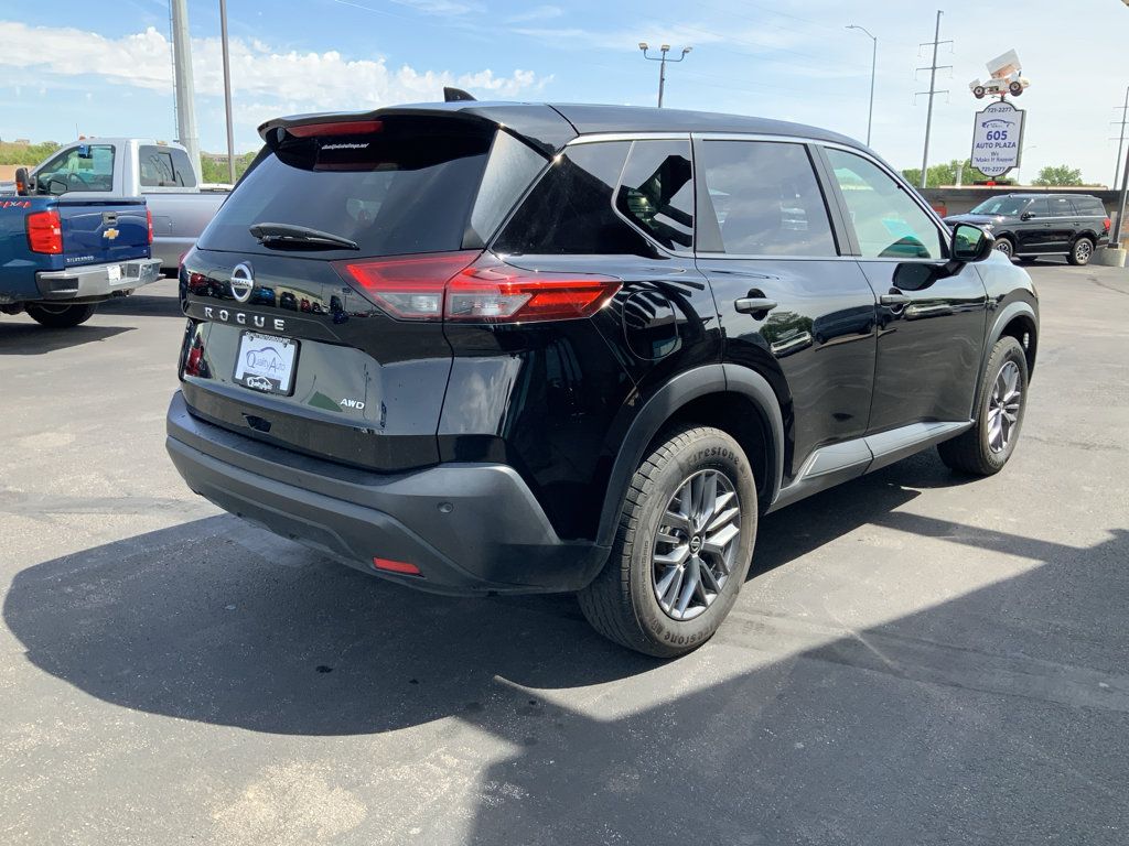 Used 2021 Nissan Rogue S AWD/4WD image 6