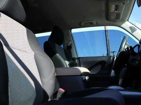 Used 2018 Toyota 4Runner SR5 image 4