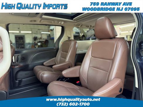 Used 2020 Toyota Sienna Limited Premium AWD/4WD image 15