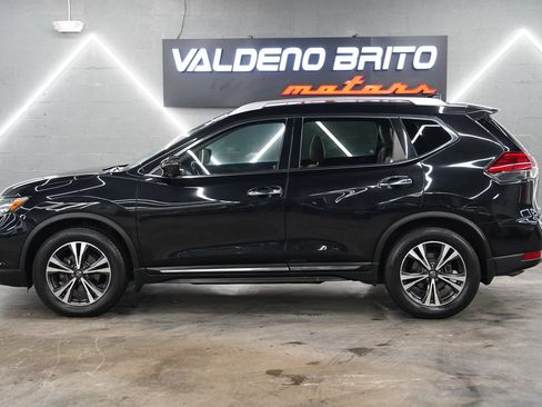 Used 2017 Nissan Rogue SL w/ SL Premium Package FWD image 11
