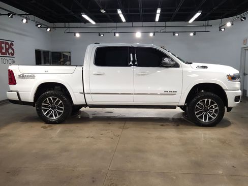 Used 2025 RAM 1500 Limited w/ Off Road Group AWD/4WD image 8
