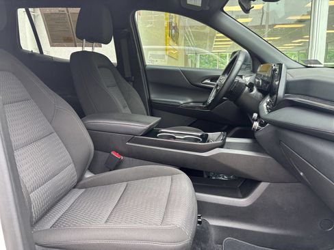 Used 2025 Chevrolet Equinox LT FWD image 28
