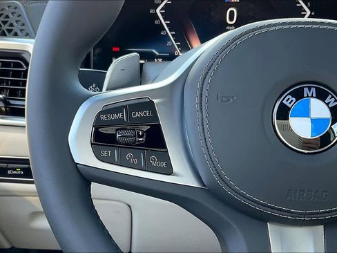 Used 2026 BMW X7 xDrive40i w/ M Sport Package image 26