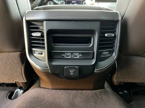 Used 2025 RAM 2500 Laramie AWD/4WD image 22