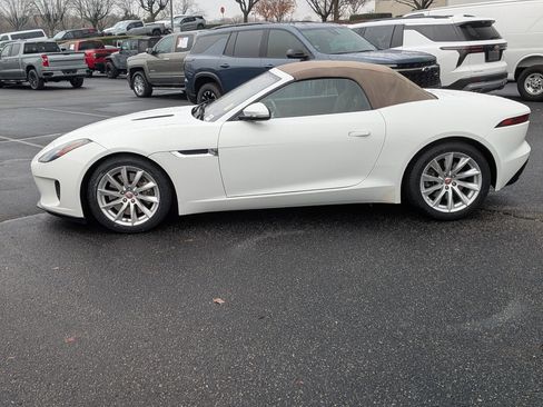Used 2018 Jaguar F-TYPE Convertible image 6