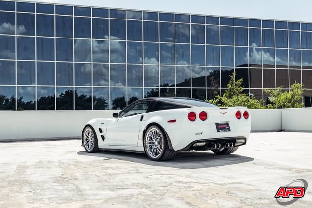 Used 2011 Chevrolet Corvette ZR1 w/ Preferred Equipment Group RWD image 21