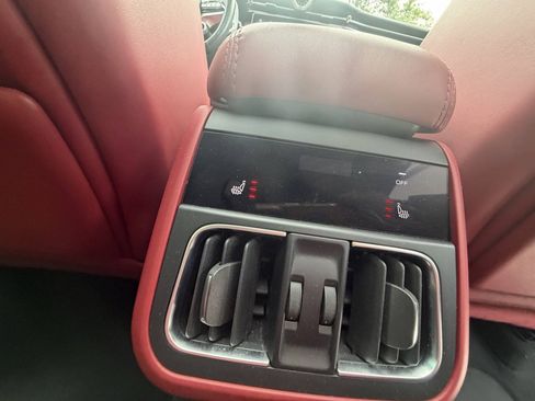 Used 2023 Maserati Grecale Modena AWD/4WD image 41
