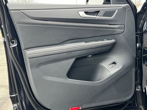 New 2026 Volkswagen Atlas Cross Sport SEL image 18