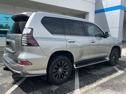 Used 2023 Lexus GX 460 Premium AWD/4WD image 3
