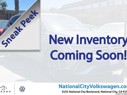 Used 2023 Volkswagen Tiguan SE FWD image 1