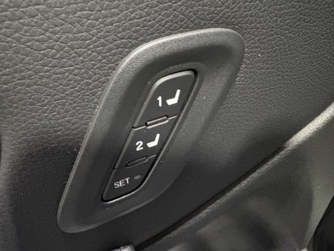 Used 2025 Honda Pilot Elite image 19