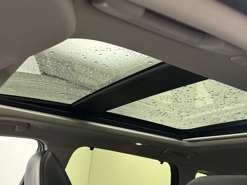 Certified 2025 Nissan Rogue SL w/ SL Premium Package image 15