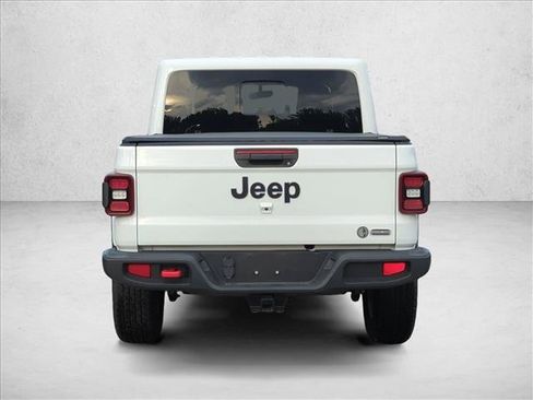 Used 2022 Jeep Gladiator Overland w/ LED Lighting Group AWD/4WD image 6