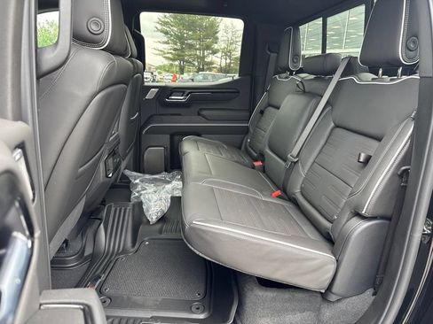 New 2026 GMC Sierra 1500 AT4X w/ LPO, Black Badging Package AWD/4WD image 25