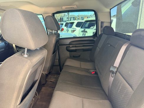 Used 2014 Chevrolet Silverado 2500 LT image 15