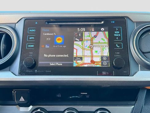 Used 2017 Toyota Tacoma SR5 w/ Tow Package image 27