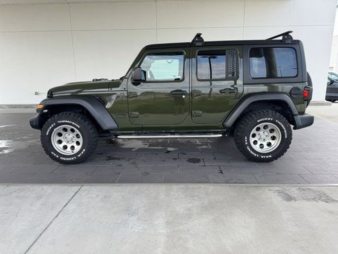 Used 2022 Jeep Wrangler Unlimited Sport image 9