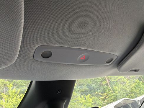 Used 2026 Tesla Model Y 2WD image 27